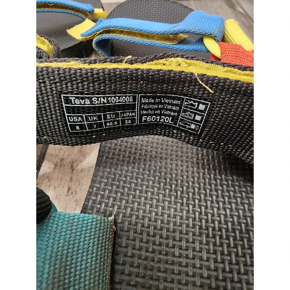 Teva Men Original universal 90s Multi strappy Sport Sandal US 8